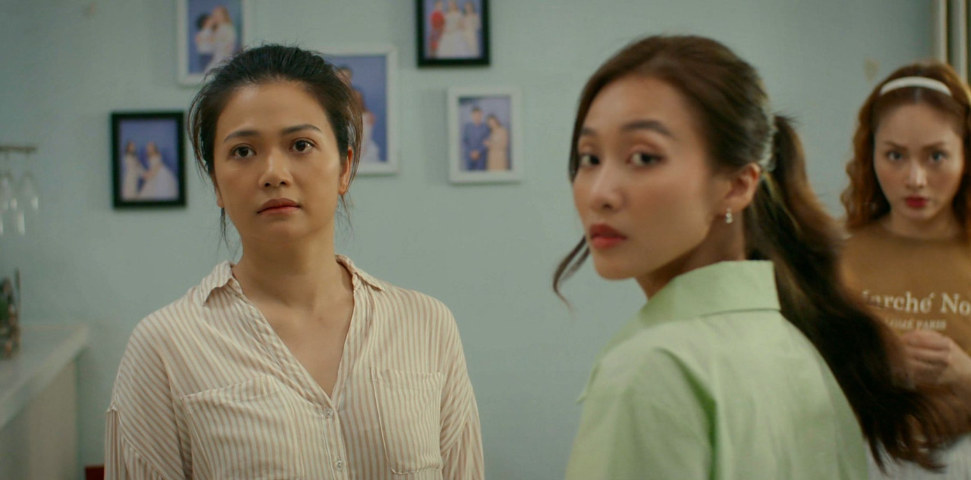 Phương trở lại thành phố để đồng hành với Công trong quá trình chữa bệnh.