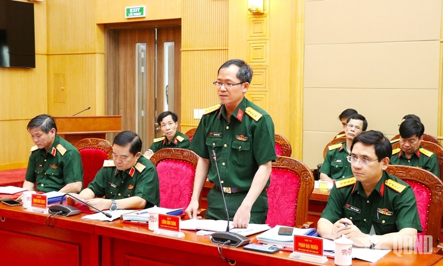 Đại tá Lương Đình Chung phát biểu tại hội nghị bàn giao.