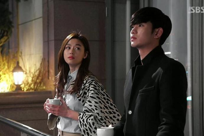 Đứng thứ bảy là Vì sao đưa anh tới - tác phẩm ghi dấu tên tuổi của Jun Ji Hyun và Kim Soo Hyun. Bộ phim là sự hòa quyện giữa yếu tố hài lãng mạn với huyền bí, kì ảo khi tạo ra một câu chuyện tình yêu phát triển song song với một vụ án bí hiểm