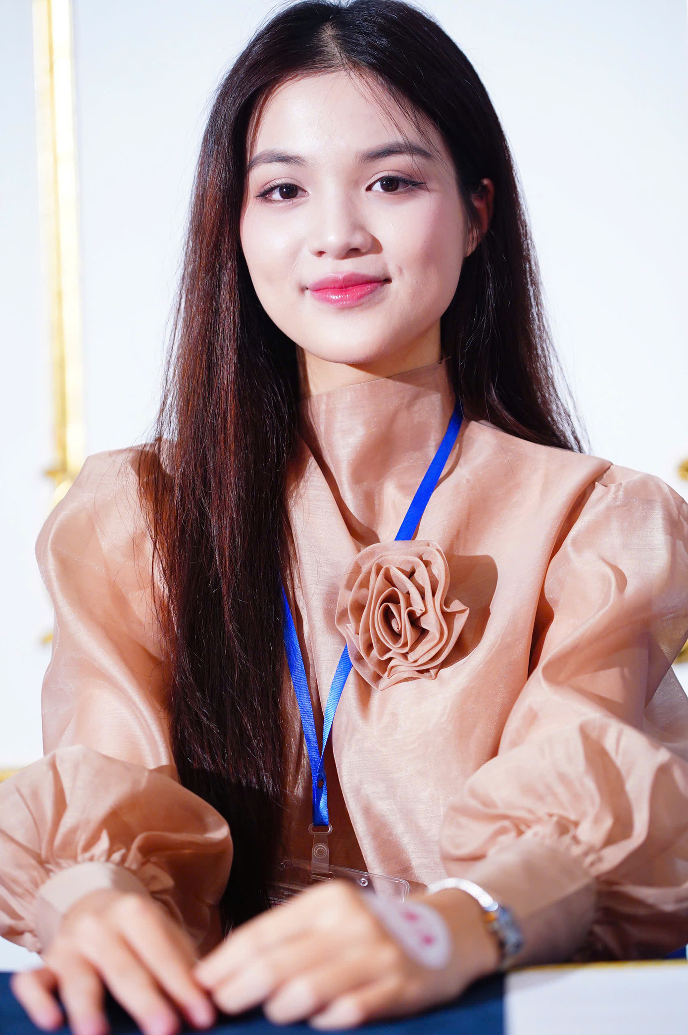 Thí sinh Trần Minh Thu (sinh năm 2005) khoe nhan sắc tại Sơ khảo Hoa hậu Việt Nam 2024. Minh Thu đến từ Kon Tum, hiện theo học Đại học Thương Mại (Hà Nội).