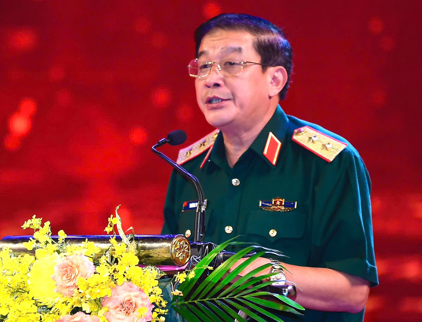 Trung tướng Trương Thiên Tô - Phó chủ nhiệm Tổng cục Chính trị QĐND Việt Nam - phát biểu tại chương trình.