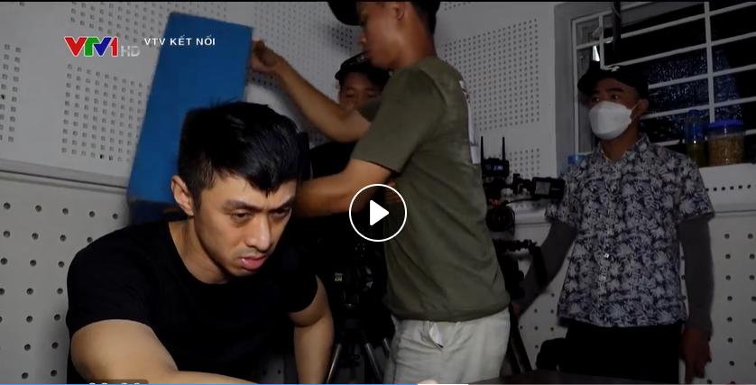 Hậu trường một cảnh quay hỏi cung trong Đấu trí.