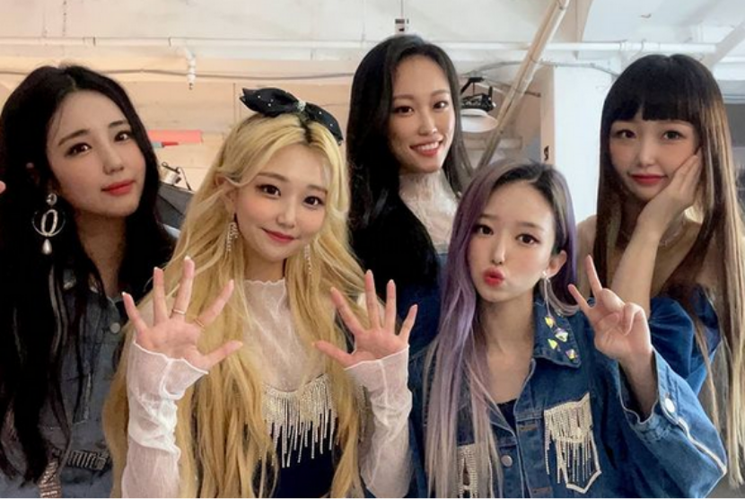 Các thành viên nhóm nữ SOLIA.