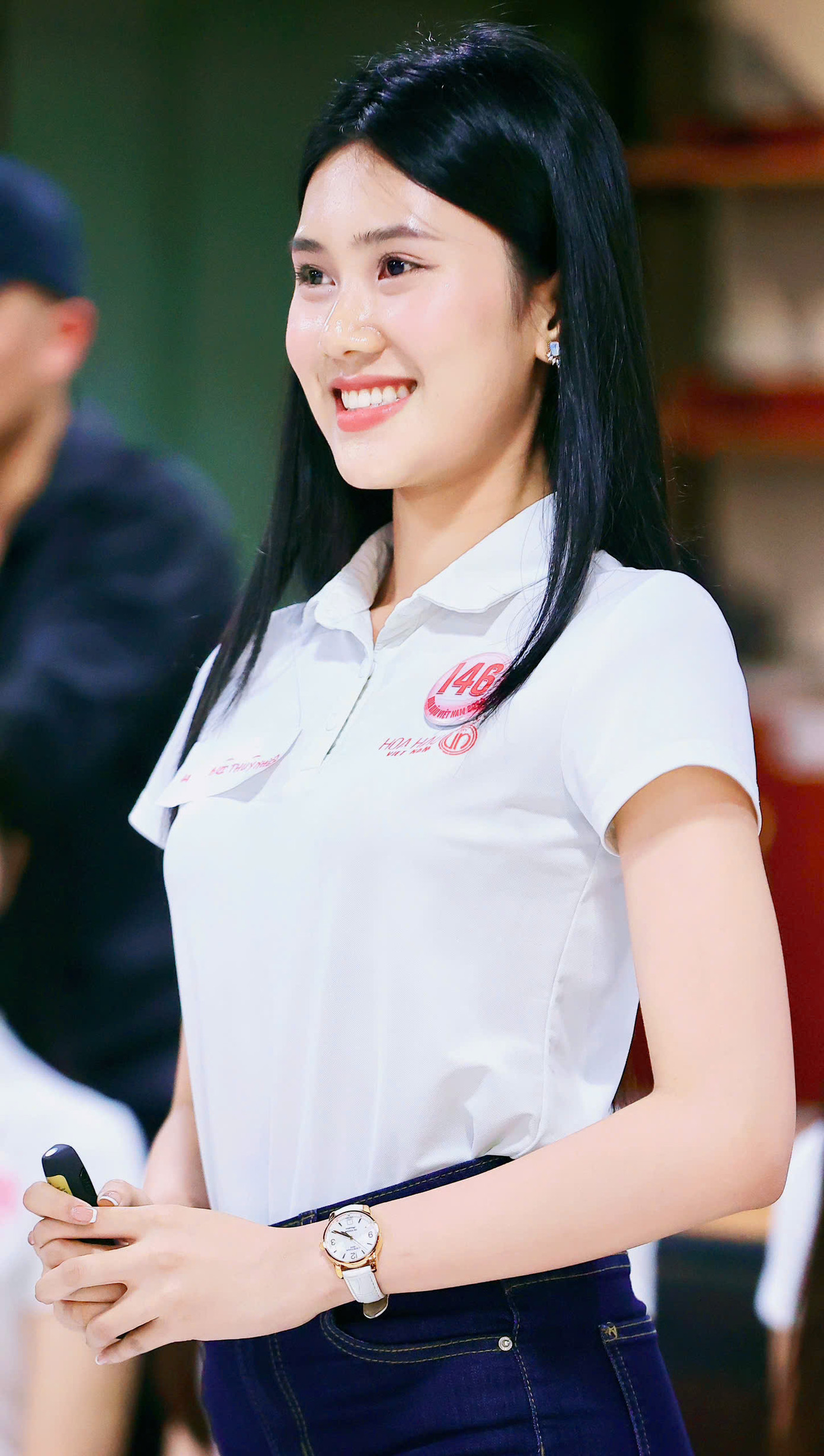 Cuối buổi học, các thí sinh được hướng dẫn kỹ năng catwalk, một số tư thế ngồi thanh lịch. Trước đêm Chung khảo diễn ra vào trung tuần tháng 4, thí sinh Hoa hậu Việt Nam được đào tạo về phong thái, thanh nhạc, tham gia lớp học yoga... Các cô gái nói biết ơn cuộc thi vì được trao cơ hội đi nhiều nơi, học hỏi nhiều kỹ năng mới.