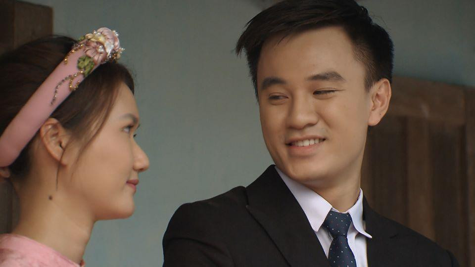 Quang Trọng đóng cặp với "đàn chị" là diễn viên Hương Giang trong "Cô gái nhà người ta". Quang Trọng đóng cặp với "đàn chị" là diễn viên Hương Giang trong "Cô gái nhà người ta".