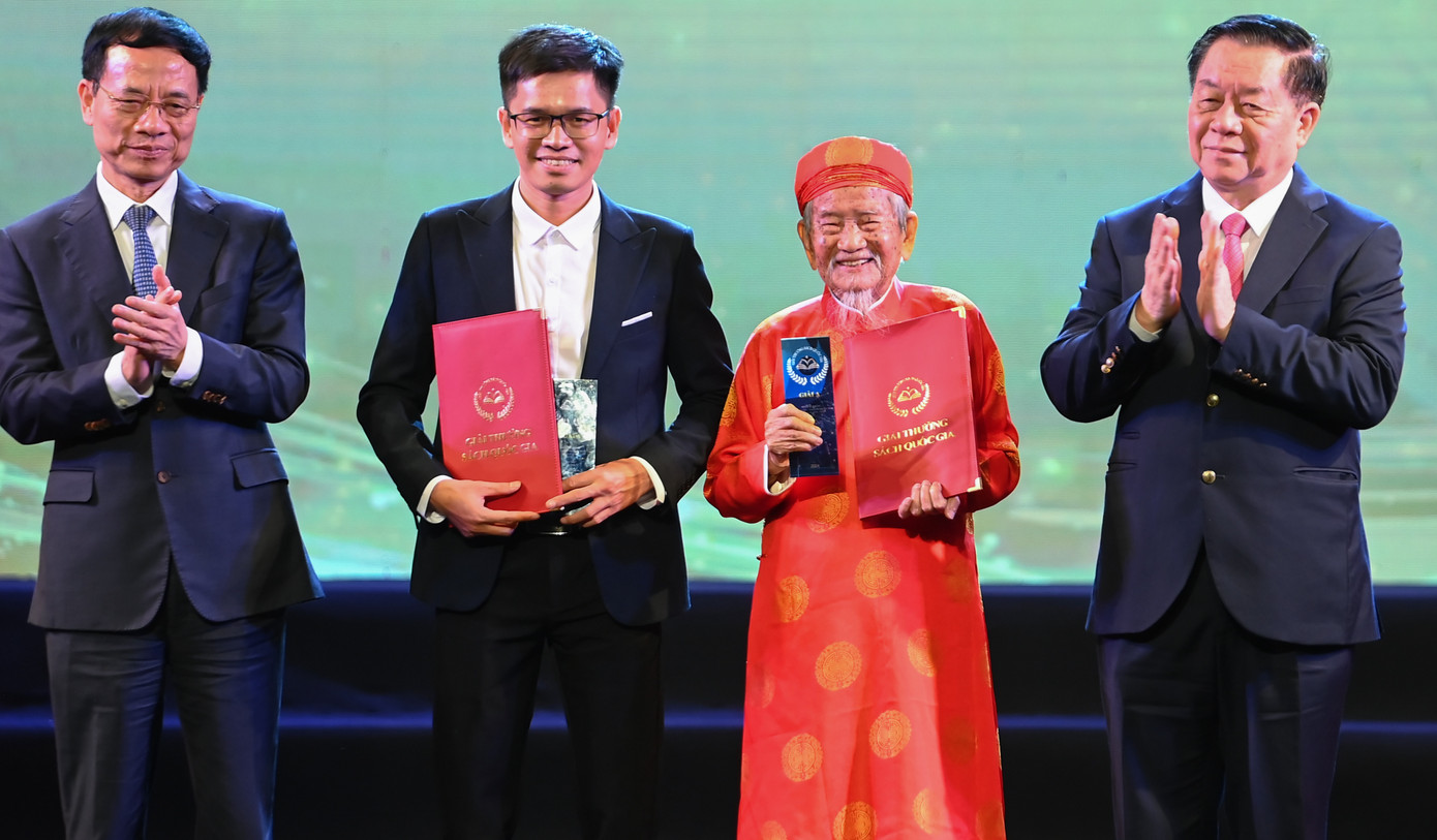 Nhà nghiên cứu Nguyễn Đình Tư giành giải A Giải thưởng Sách quốc gia 2024.