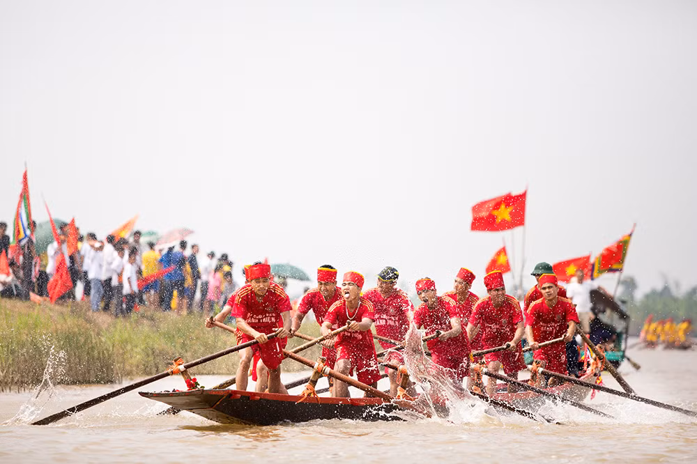 Hội đua thuyền tại lễ hội chùa Keo Hành Thiện. Hội đua thuyền tại lễ hội chùa Keo Hành Thiện.