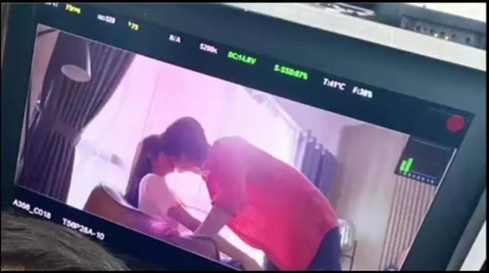 Cảnh hôn của Đông Phong- Vân Vân được hé lộ.