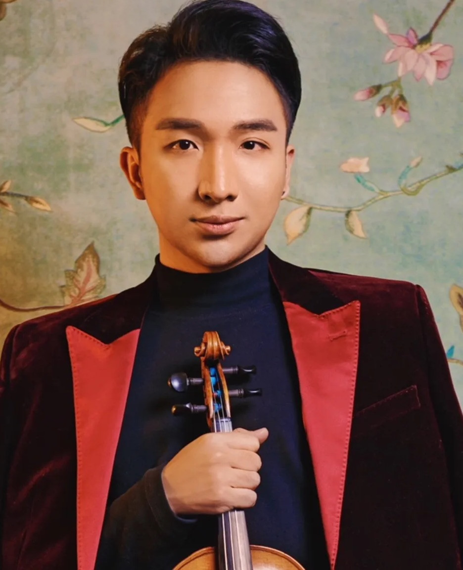 NSND Trọng Phúc, nhạc sĩ Trí Minh, ca sĩ Nguyễn Trần Trung Quân, Xuân Định K.Y kết hợp trong tiết mục đặc biệt. NSND Trọng Phúc, nhạc sĩ Trí Minh, ca sĩ Nguyễn Trần Trung Quân, Xuân Định K.Y kết hợp trong tiết mục đặc biệt.