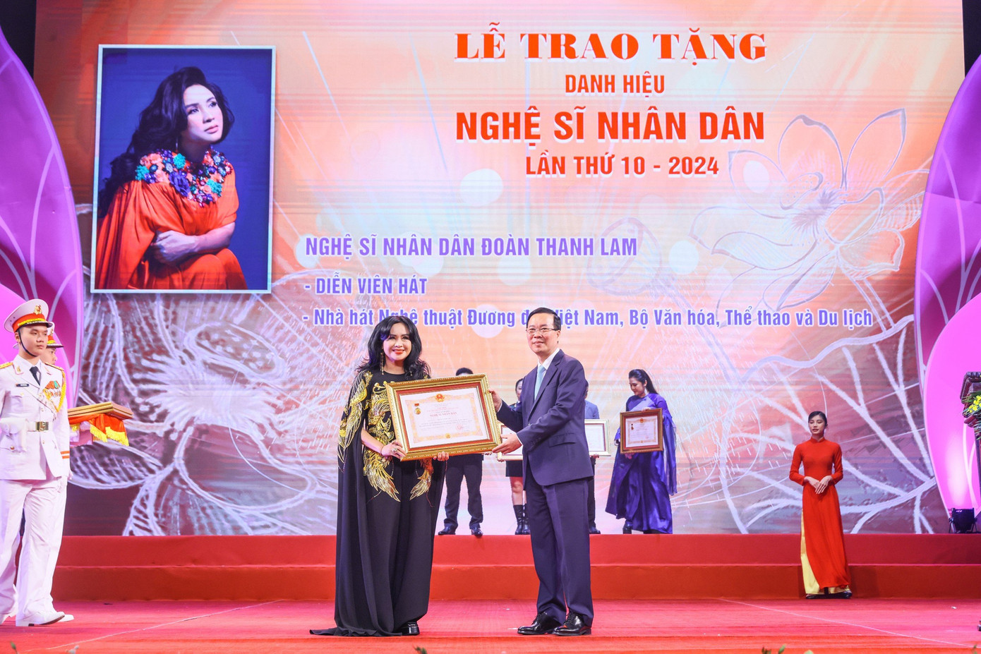 Diva Thanh Lam vinh dự nhận danh hiệu NSND.