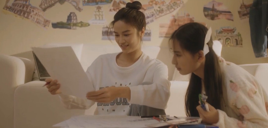 Gặp em ngày nắng không khai thác tình huống kịch tính, gây sốc hay đẩy cao mâu thuẫn giữa các nhân vật.