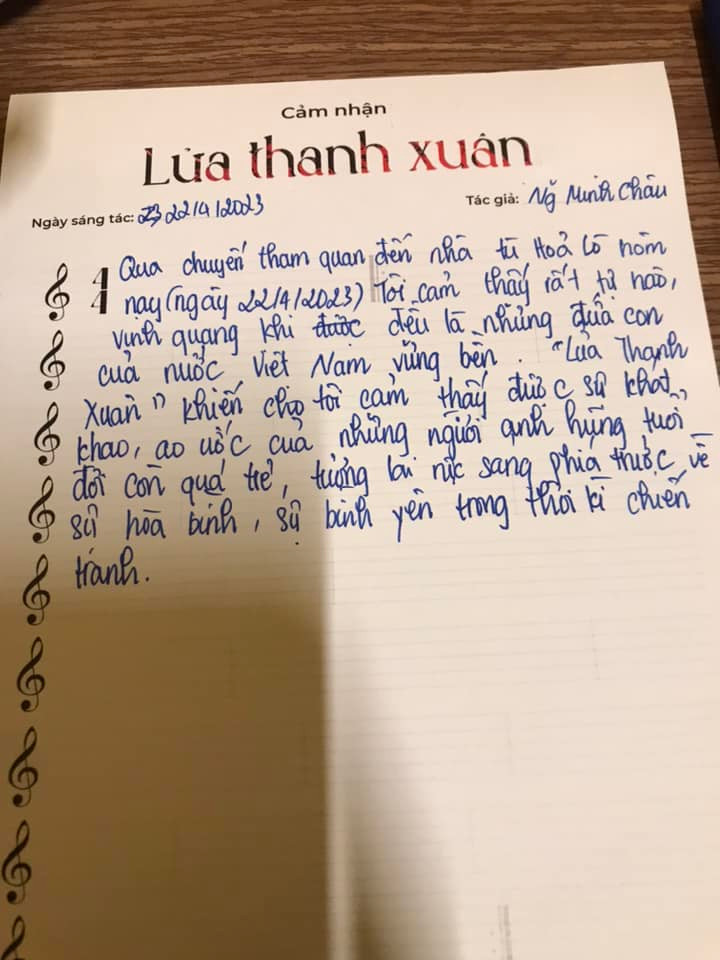 Du khách ghi lại cảm nhận khi tham gia Đêm thiêng liêng 3: Lửa thanh xuân.