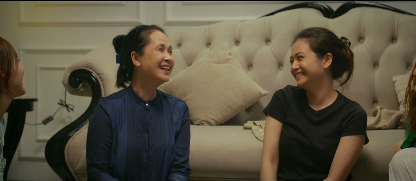 Phương chịu thương chịu khó, được lòng gia đình chồng. Phương chịu thương chịu khó, được lòng gia đình chồng.