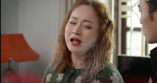 Hà đòi chồng lên tiếng bênh vực. Ảnh: CMH. Hà đòi chồng lên tiếng bênh vực. Ảnh: CMH.