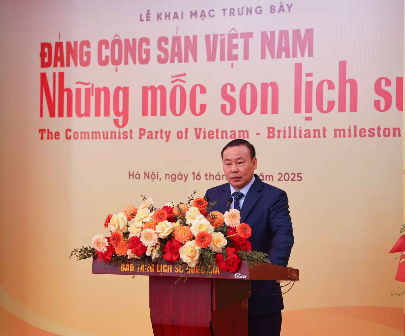 TS Nguyễn Văn Đoàn - Giám đốc Bảo tàng Lịch sử quốc gia - phát biểu khai mạc trưng bày. Ảnh: Thanh Tùng. TS Nguyễn Văn Đoàn - Giám đốc Bảo tàng Lịch sử quốc gia - phát biểu khai mạc trưng bày. Ảnh: Thanh Tùng.