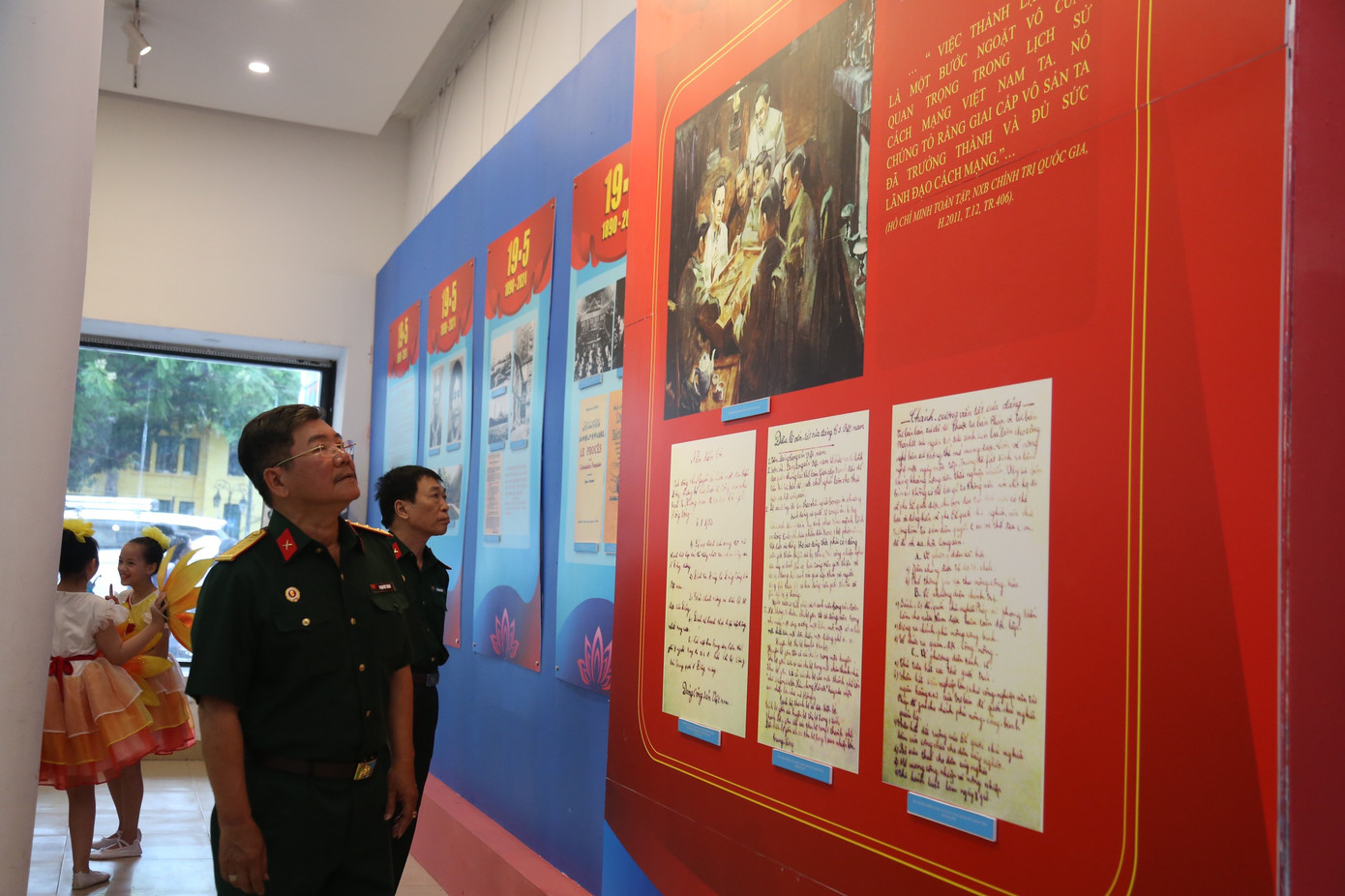 Triển lãm mở cửa đến ngày 22/5, tại Nhà triển lãm 45 Tràng Tiền, Hà Nội. Ảnh: Phạm Hùng.