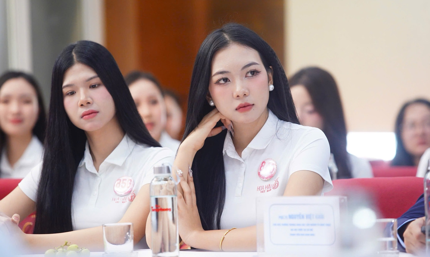 Đêm chung khảo toàn quốc Hoa hậu Việt Nam 2024 diễn ra vào tối 20/4 tại Cung thể thao Quần Ngựa (Ba Đình, Hà Nội). Công tác chuẩn bị cho đêm chung khảo diễn ra khẩn trương. Kịch bản đêm thi hứa hẹn hấp dẫn, đậm chất văn hóa.