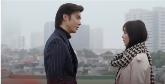 Quân không cho Hạnh cơ hội từ chối tình cảm. Ảnh: CMH. Quân không cho Hạnh cơ hội từ chối tình cảm. Ảnh: CMH.