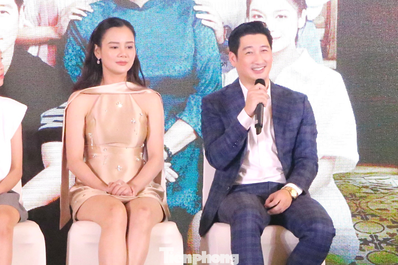 NSƯT Ngọc Quỳnh đóng vai ông chồng thành đạt trong phim mới. Ảnh: Gia Linh. NSƯT Ngọc Quỳnh đóng vai ông chồng thành đạt trong phim mới. Ảnh: Gia Linh.