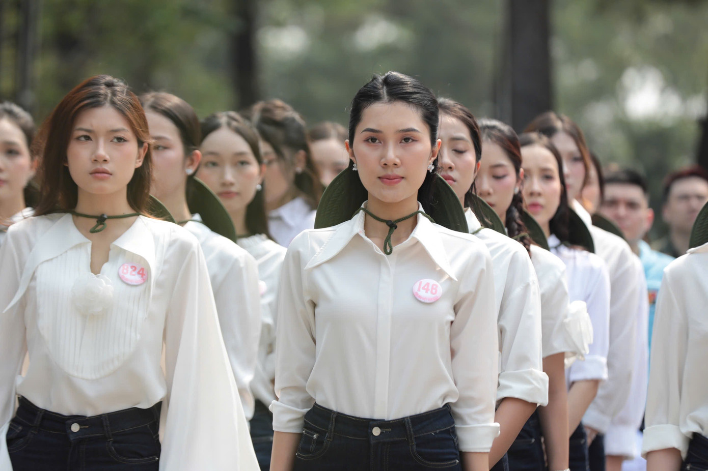 Các thí sinh vinh dự và tự hào khi được tham gia hoạt động ý nghĩa, nhân văn.