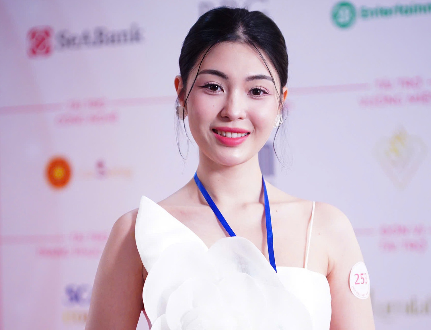 Tại Sơ khảo Hoa hậu phía Bắc Hoa hậu Việt Nam năm 2024, quá trình kiểm tra thí sinh thẩm mỹ hay không được tiến hành nghiêm ngặt. Ban tổ chức thống nhất với đội ngũ có chuyên môn về phương thức, nguyên tắc đo nhân trắc, từ đó đưa ra danh mục cụ thể các tình huống được tính là thẩm mỹ.