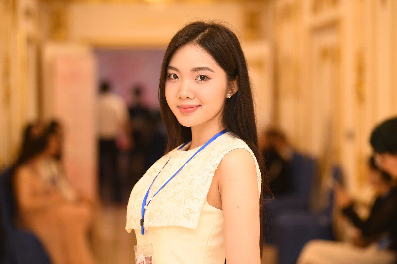 Trước Vòng Sơ khảo, Ban tổ chức chủ động liên hệ với từng thí sinh để giải thích về thể lệ, điều kiện dự thi và các quy trình kiểm tra nhân trắc học. Hoa hậu Việt Nam năm 2024 kiên định với tiêu chí vẻ đẹp nguyên bản. Thí sinh đủ điều kiện nhân trắc học bước tiếp vào vòng phỏng vấn. Tại đây, thí sinh được ban giám khảo đánh giá tổng thể về tri thức thông qua các câu hỏi ngắn.