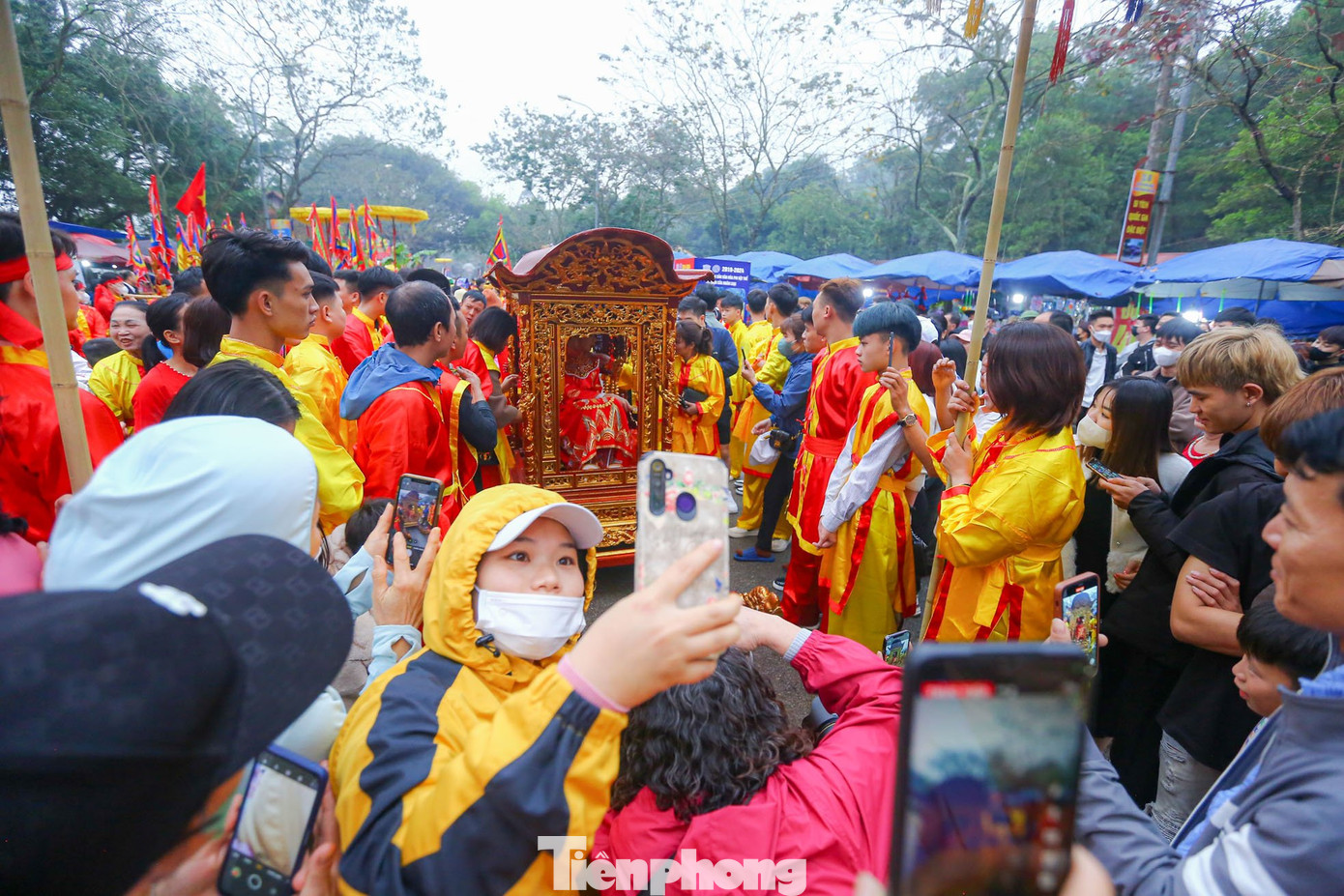 Lực lượng bảo vệ được bố trí khá đông. Ảnh: Duy Phạm.