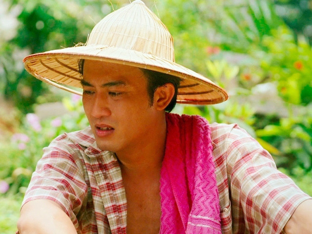 Sáng tạo của Doãn Quốc Đam cho vai Mến ở Làng trong phố bị khán giả ném đá. Sáng tạo của Doãn Quốc Đam cho vai Mến ở Làng trong phố bị khán giả ném đá.