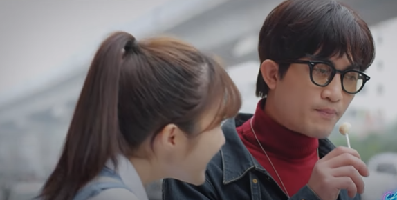 Đông Phong bất ngờ nói rằng mình có con. Đông Phong bất ngờ nói rằng mình có con.