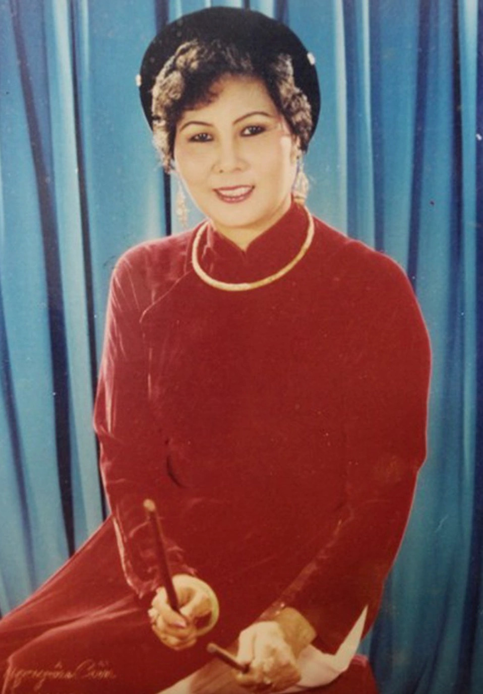 NSND Vũ Thị Kim Dung được mệnh danh là “giọng ngâm thơ vàng” của chương trình Tiếng thơ. NSND Vũ Thị Kim Dung được mệnh danh là “giọng ngâm thơ vàng” của chương trình Tiếng thơ.