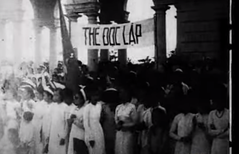 Phim được thực hiện nhờ những tư liệu sưu tầm ở trong và ngoài nước. Phim được thực hiện nhờ những tư liệu sưu tầm ở trong và ngoài nước.