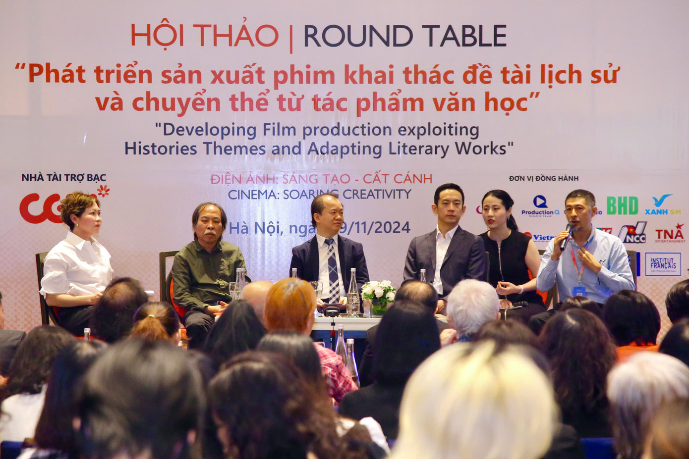 Hội thảo Phát triển sản xuất phim đề tài lịch sử và chuyển thể tác phẩm văn học nằm trong khuôn khổ LHP quốc tế Hà Nội. Ảnh: Đào Anh Vũ. Hội thảo Phát triển sản xuất phim đề tài lịch sử và chuyển thể tác phẩm văn học nằm trong khuôn khổ LHP quốc tế Hà Nội. Ảnh: Đào Anh Vũ.