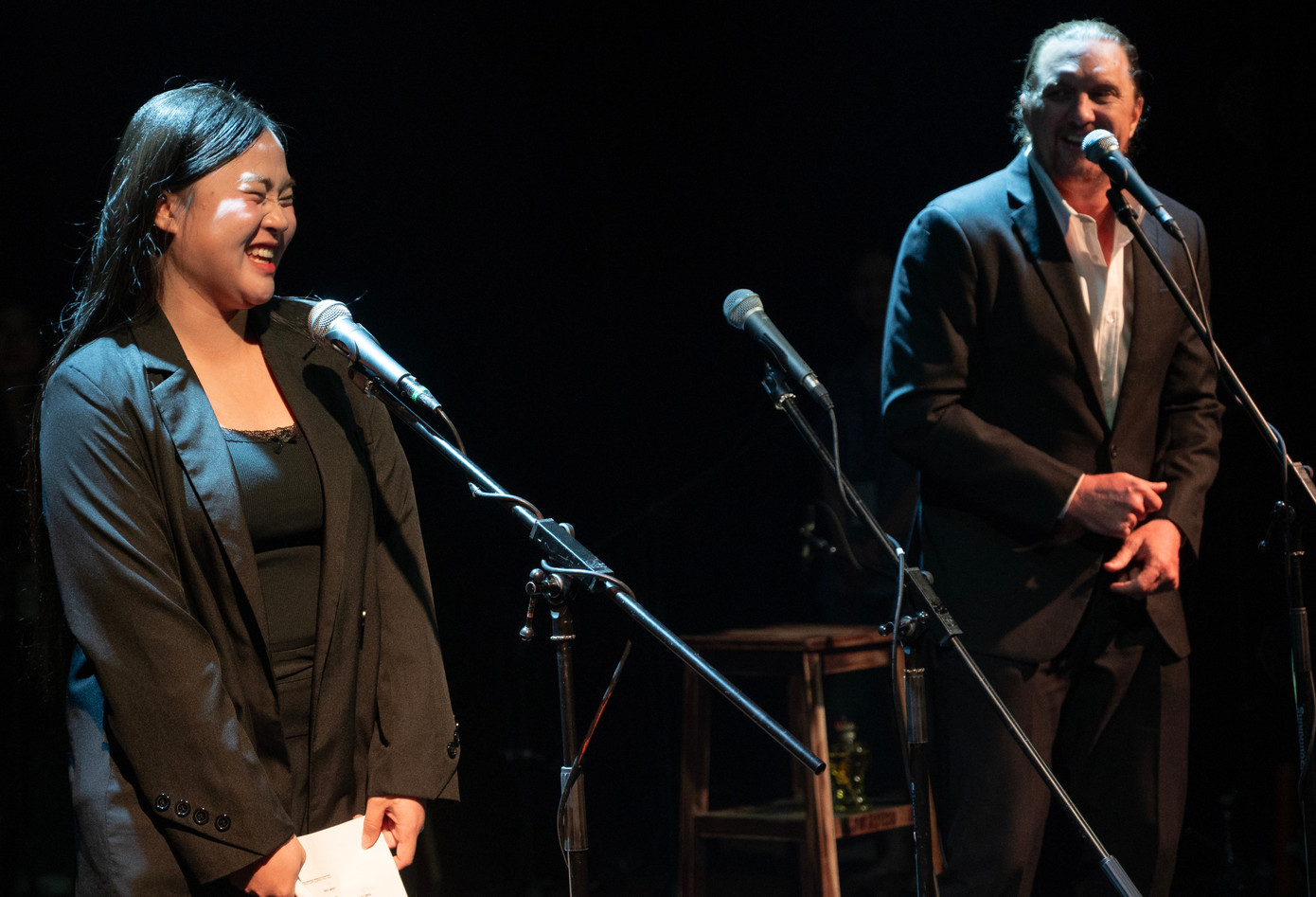 Nhân vật Thị Nở và Chí Phèo trong vở kịch. Nhân vật Thị Nở và Chí Phèo trong vở kịch.