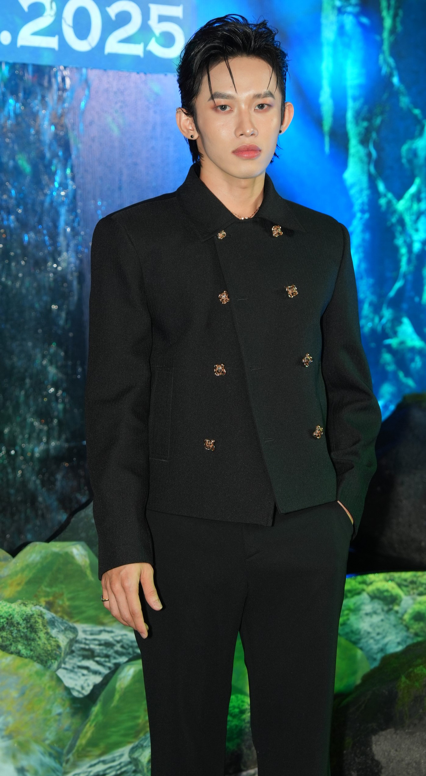 Kay Trần được đạo diễn mời đóng, không casting vì quá hợp với nhân vật. Kay Trần được đạo diễn mời đóng, không casting vì quá hợp với nhân vật.