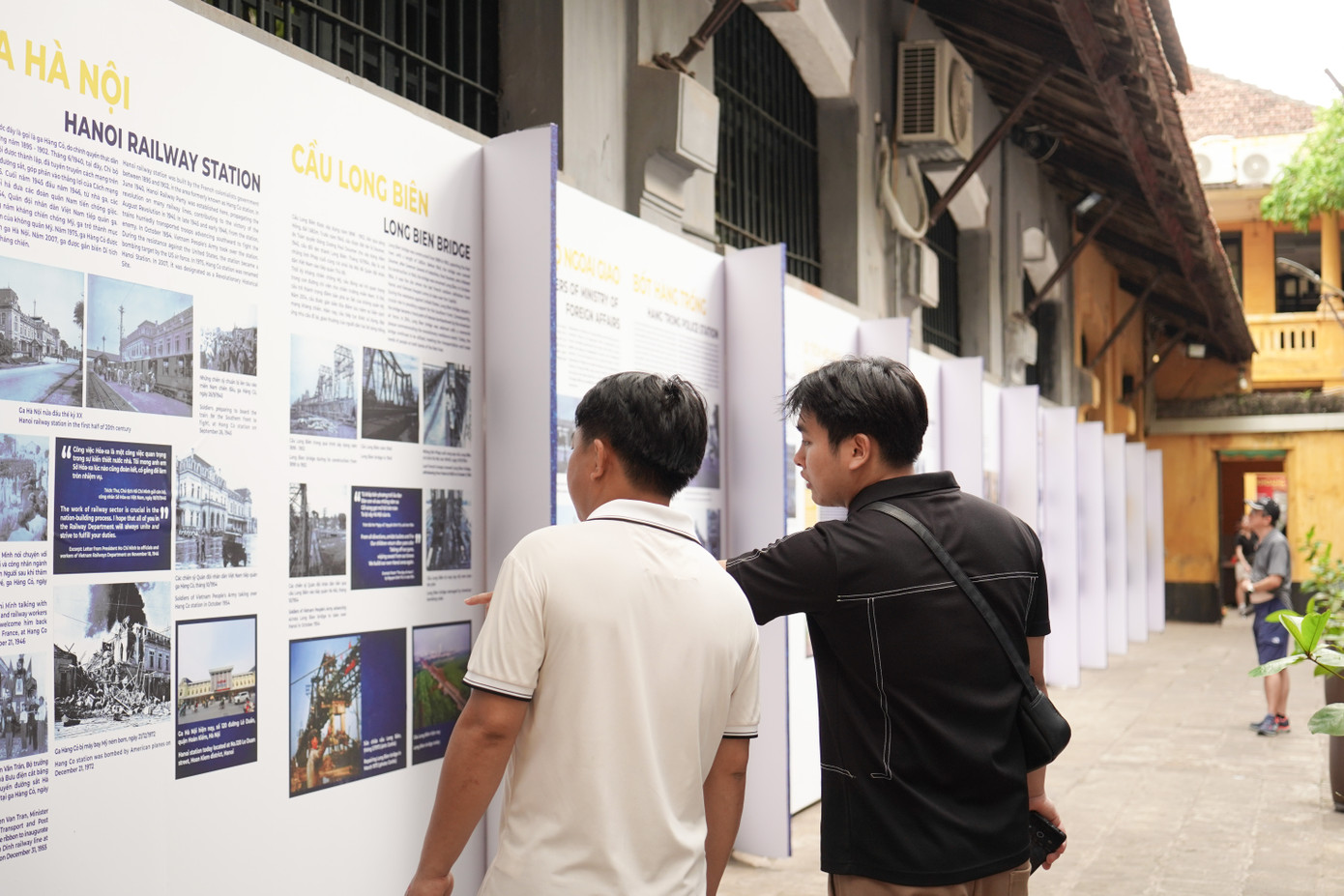 Trưng bày Một thoáng di sản diễn ra đến hết ngày 15/9, tại Di tích lịch sử Nhà tù Hỏa Lò.