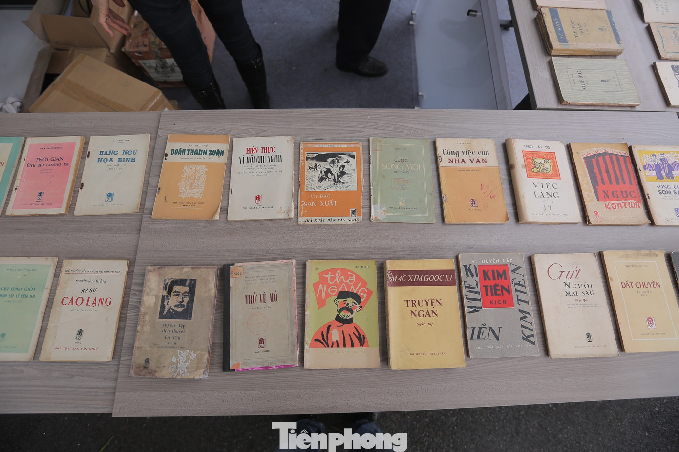 Hội Nhà văn Việt Nam trưng bày nhiều cuốn sách quý, ra đời cách đây gần một thế kỷ. Ảnh: DUY PHẠM. Hội Nhà văn Việt Nam trưng bày nhiều cuốn sách quý, ra đời cách đây gần một thế kỷ. Ảnh: DUY PHẠM.