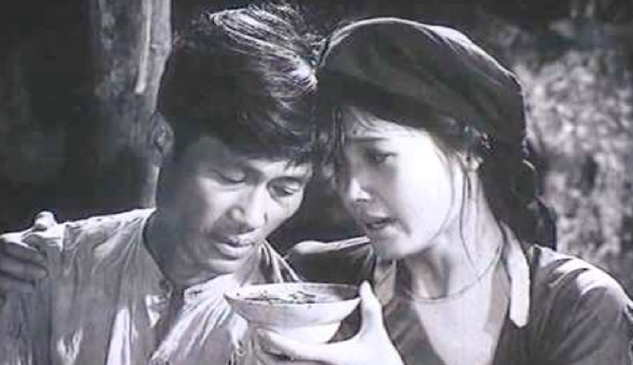 Một số cảnh quay của nghệ sĩ Anh Thái trong phim Chị Dậu. Một số cảnh quay của nghệ sĩ Anh Thái trong phim Chị Dậu.