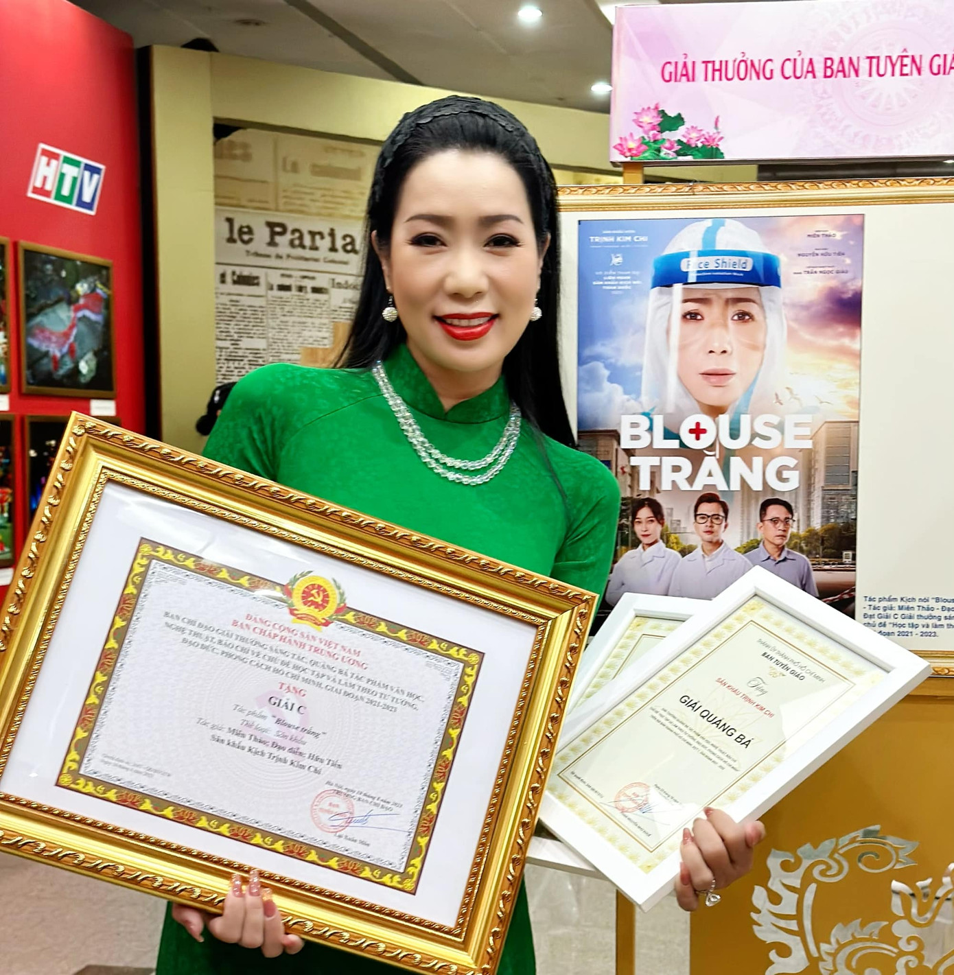 NSƯT Trịnh Kim Chi đoạt nhiều giải thưởng, huy chương tại các liên hoan sân khấu. NSƯT Trịnh Kim Chi đoạt nhiều giải thưởng, huy chương tại các liên hoan sân khấu.