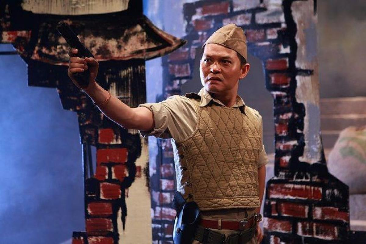 NSND Trung Hiếu thăng hoa trên sân khấu.