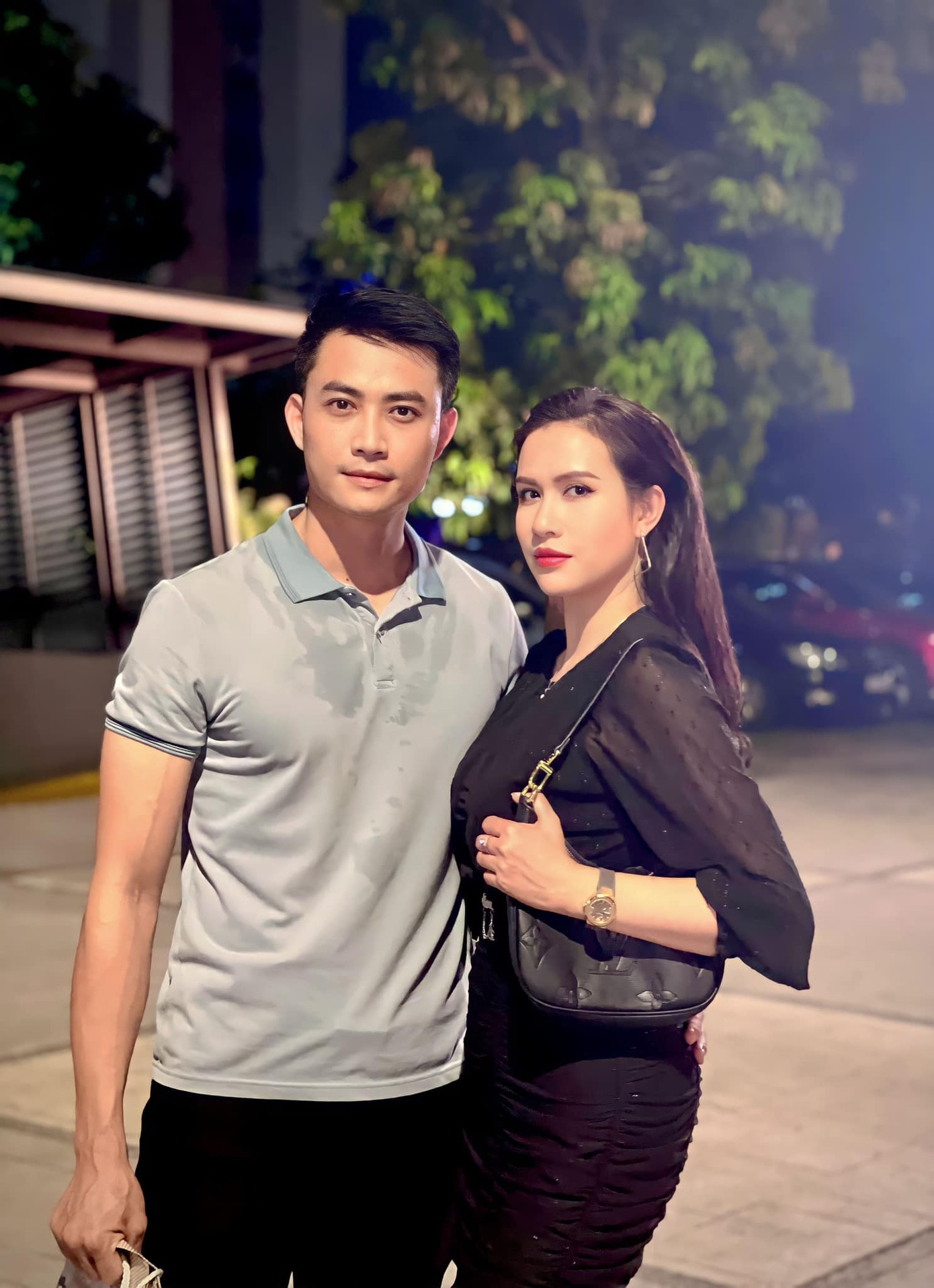 Diễn viên Tiến Lộc và diễn viên Đào Thanh Mai trong hậu trường phim. Diễn viên Tiến Lộc và diễn viên Đào Thanh Mai trong hậu trường phim.