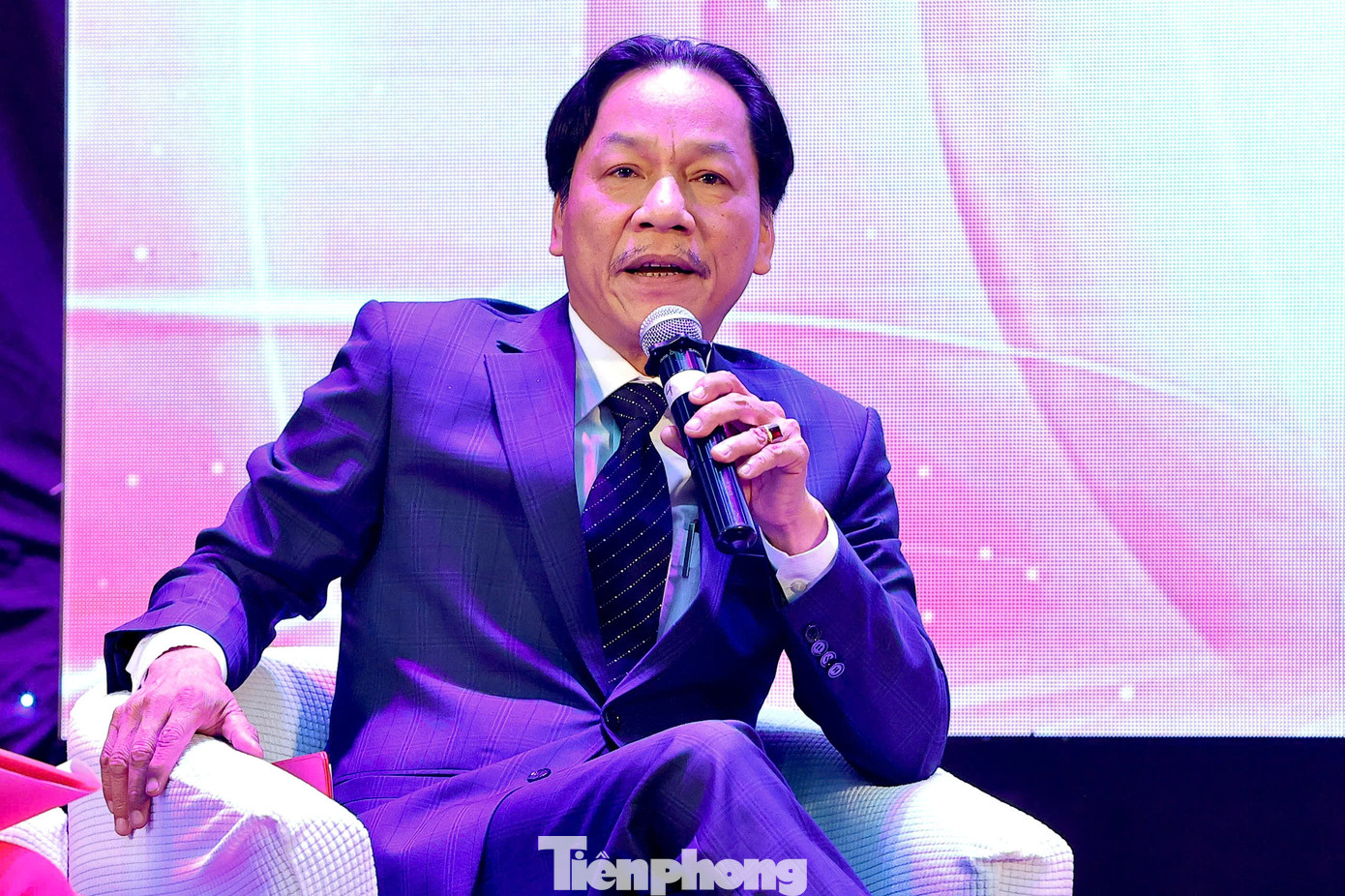 Nhà báo Lê Minh Toản nhấn mạnh về vị thế cuộc thi Hoa hậu Việt Nam. Nhà báo Lê Minh Toản nhấn mạnh về vị thế cuộc thi Hoa hậu Việt Nam.