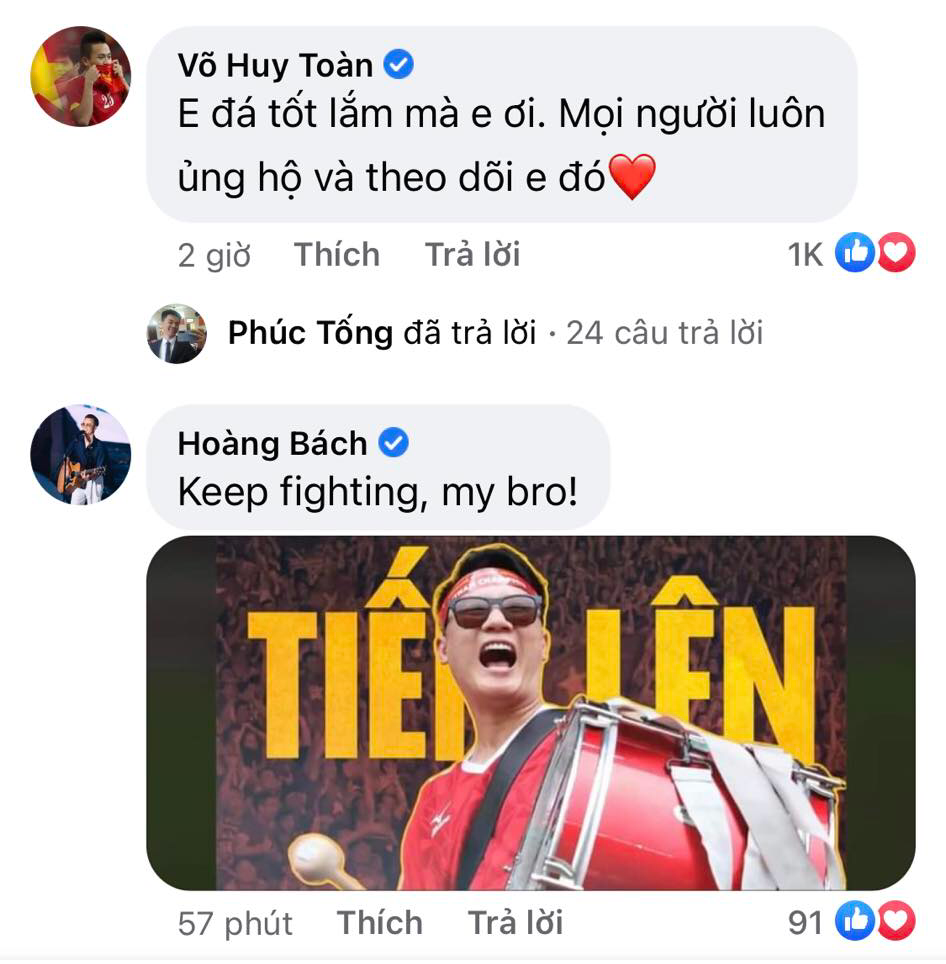 Chia sẻ của cầu thủ Võ Huy Toàn và nam ca sĩ Hoàng Bách. Chia sẻ của cầu thủ Võ Huy Toàn và nam ca sĩ Hoàng Bách.