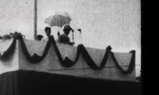 Phim được thực hiện nhờ những tư liệu sưu tầm ở trong và ngoài nước. Phim được thực hiện nhờ những tư liệu sưu tầm ở trong và ngoài nước.