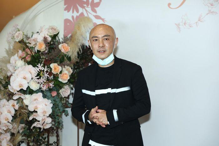 Nam diễn viên Trương Vệ Kiện là một trong những người nổi tiếng tới dự lễ cưới Nam diễn viên Trương Vệ Kiện là một trong những người nổi tiếng tới dự lễ cưới