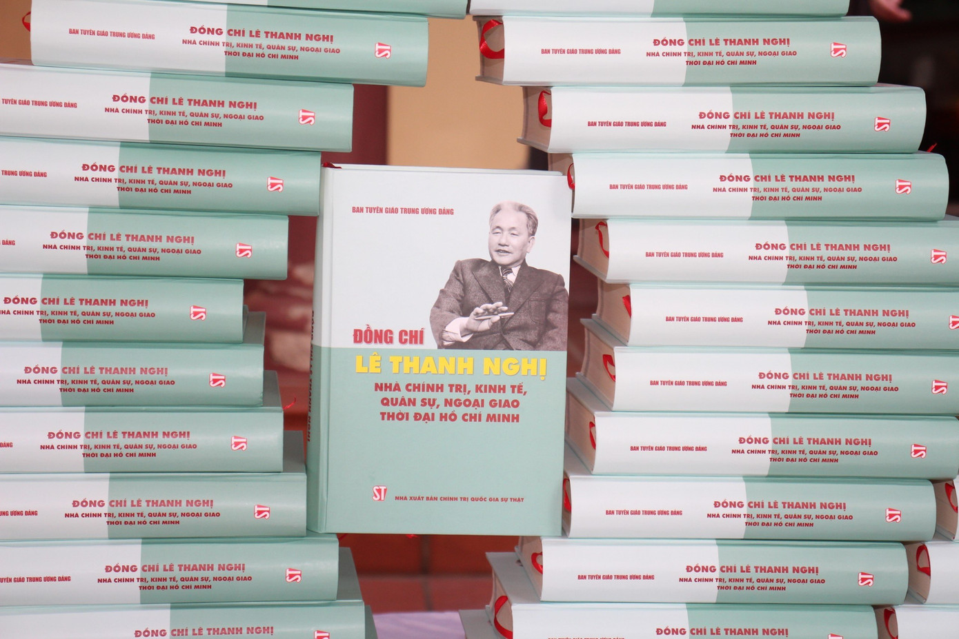 Bộ sách Đồng chí Lê Thanh Nghị - Nhà chính trị, kinh tế, quân sự, ngoại giao thời đại Hồ Chí Minh. Bộ sách Đồng chí Lê Thanh Nghị - Nhà chính trị, kinh tế, quân sự, ngoại giao thời đại Hồ Chí Minh.