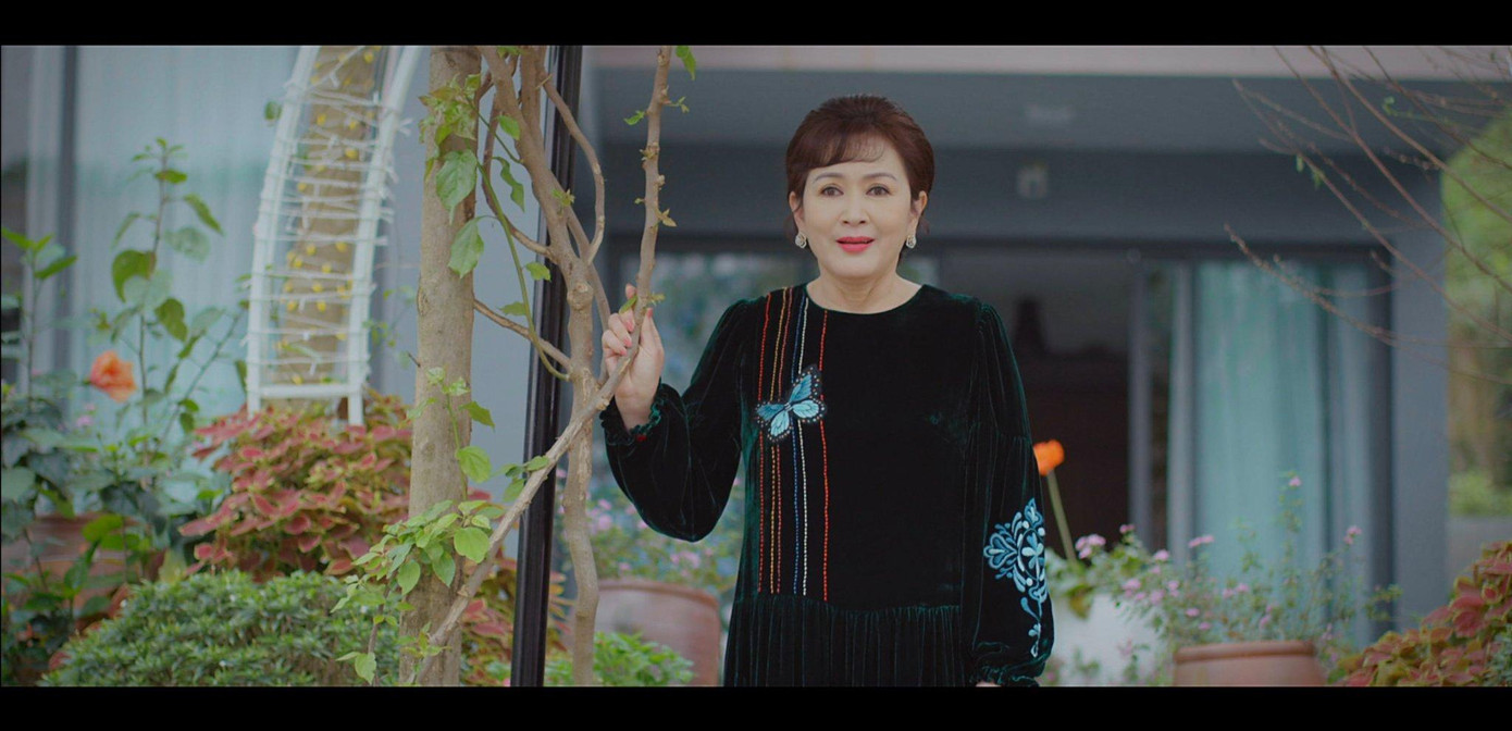 Mối quan hệ giữa Vân Trang và bà Kim Nhung dần được cải thiện.