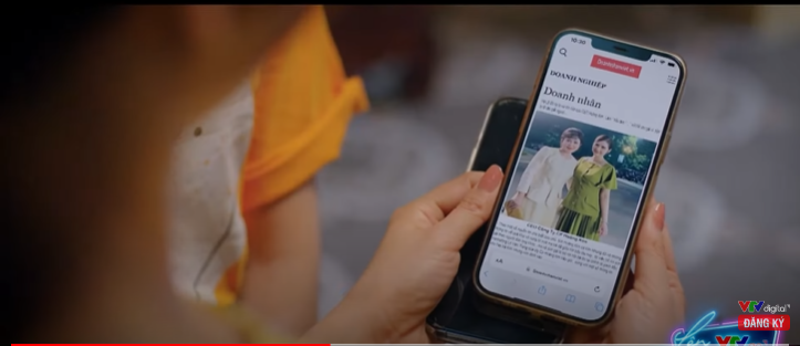 Mẹ con Vân Trang bị chơi xấu giữa lúc tình hình ở Hoàng Kim rối ren. Mẹ con Vân Trang bị chơi xấu giữa lúc tình hình ở Hoàng Kim rối ren.