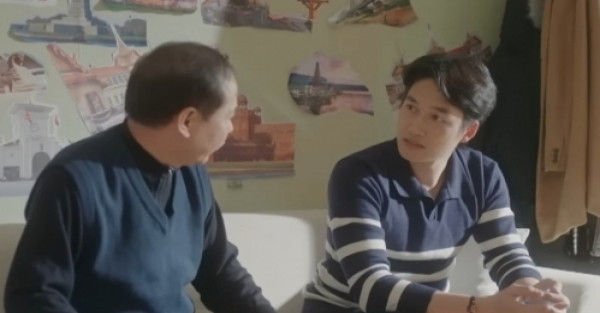 Bố mẹ Phương vun vén cho đôi trẻ. Bố mẹ Phương vun vén cho đôi trẻ.