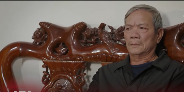 Ông Công không còn coi thường, chì chiết Son. Ảnh: CMH. Ông Công không còn coi thường, chì chiết Son. Ảnh: CMH.