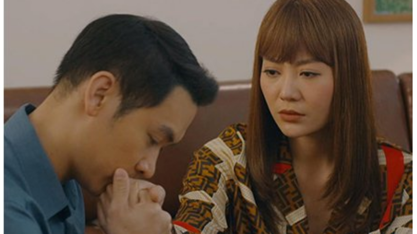 Tuy nhiên, chuyện tình của cặp đôi gặp nhiều trắc trở khi vấp phải sự phản đối từ bố mẹ Việt và cả cô bạn thân xấu tính là Tuyết Tuy nhiên, chuyện tình của cặp đôi gặp nhiều trắc trở khi vấp phải sự phản đối từ bố mẹ Việt và cả cô bạn thân xấu tính là Tuyết